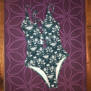 NEW Cupshe turquoise one piece bathing suit